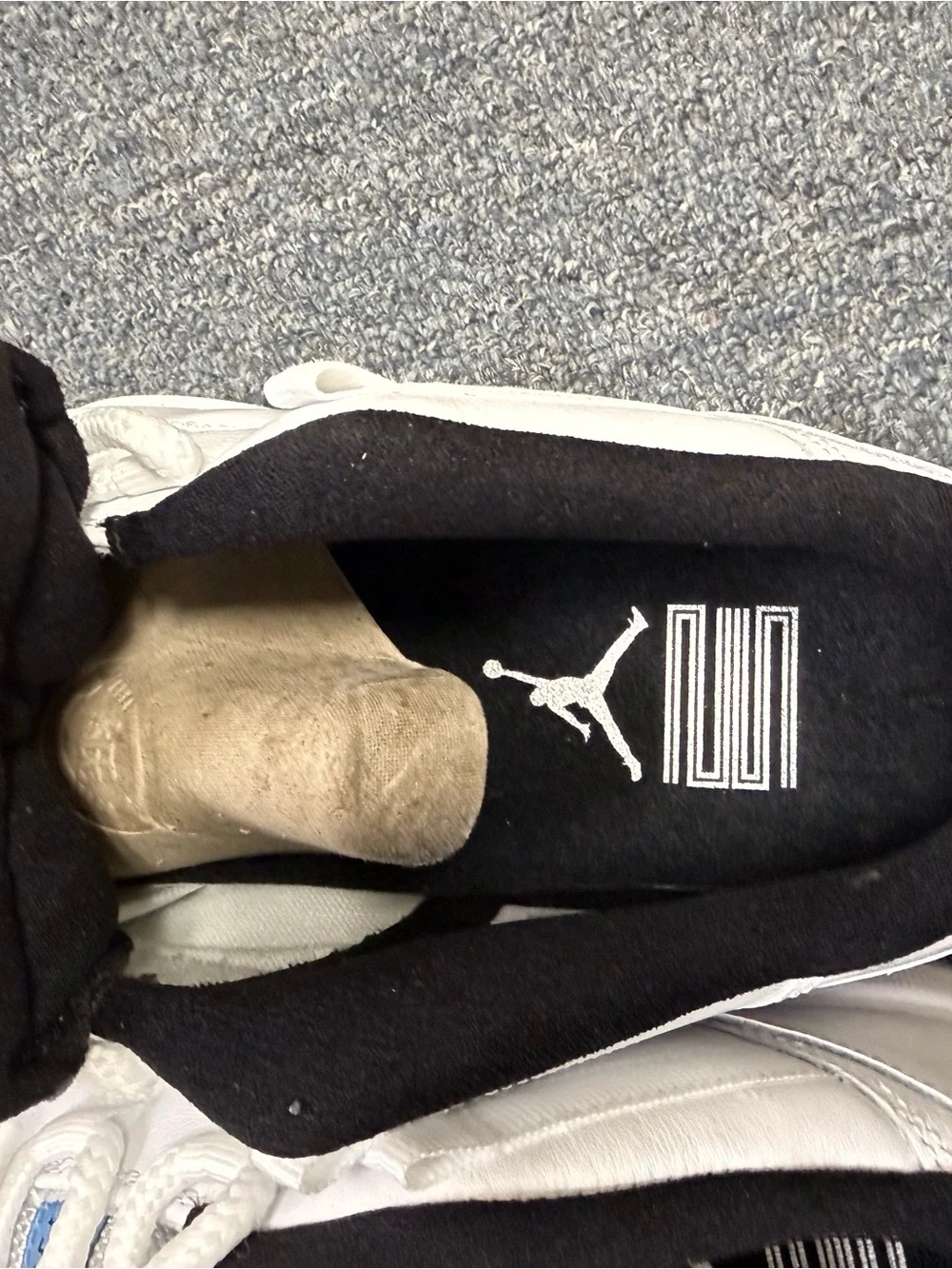 Jordan Men's White and Black Athletic Shoes with Ice Blue Accents - Picture 9 of 10